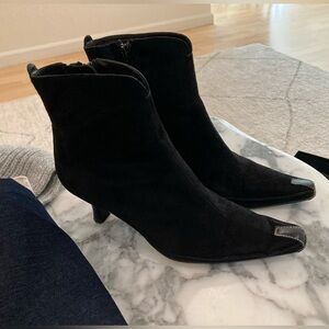 Donald J. Pliner suede boots 5.5